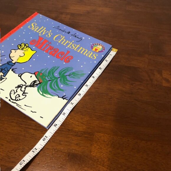 Sally’s Christmas Miracle Peanuts Hardcover Vintage Book - Picture 12 of 13